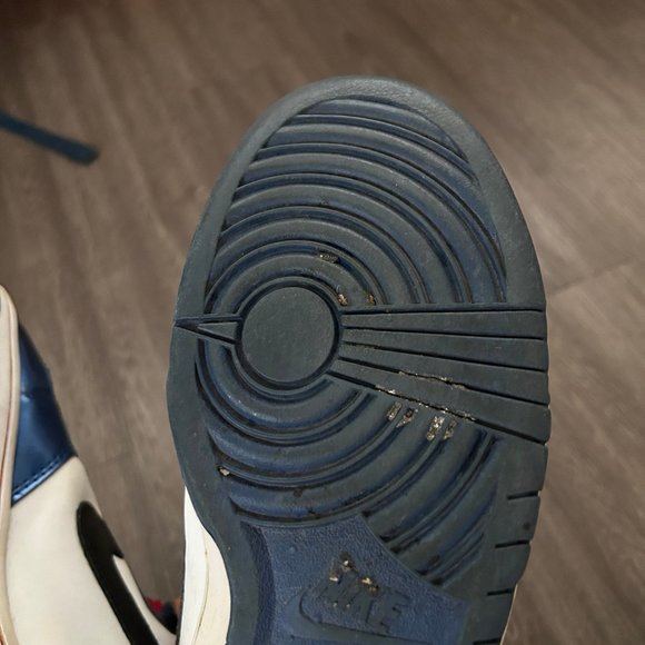 Nike “Tony The Tiger” Dunk Hi Shoes Size 10 - Picture 10 of 12